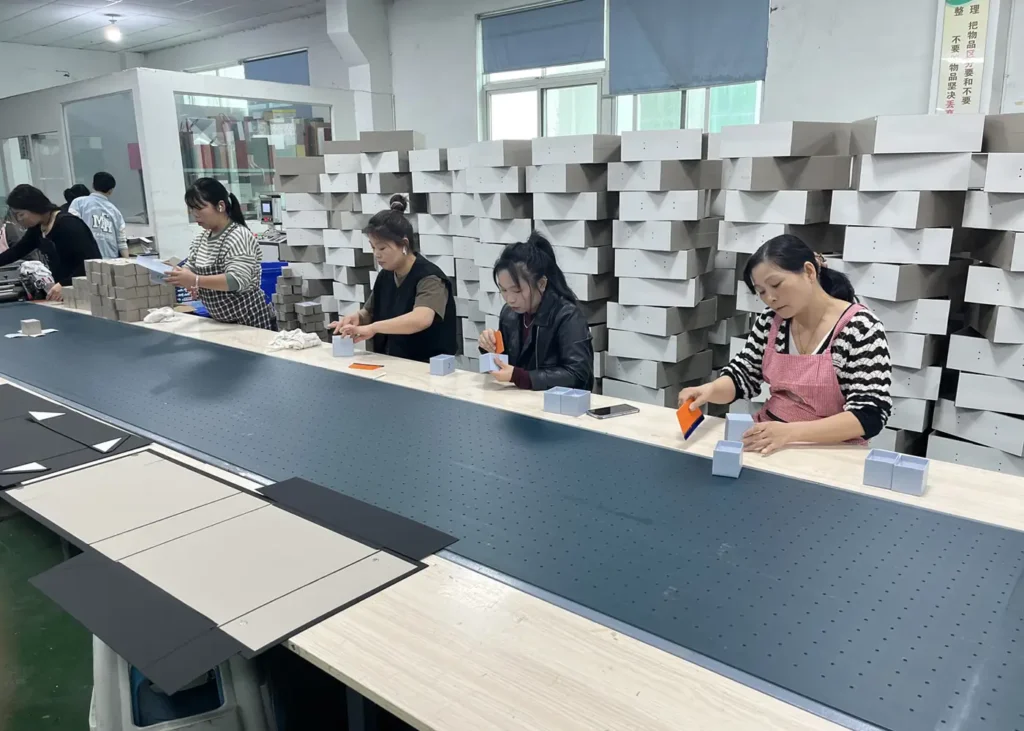 luxury rigid box hand assembly line wenzhou factory